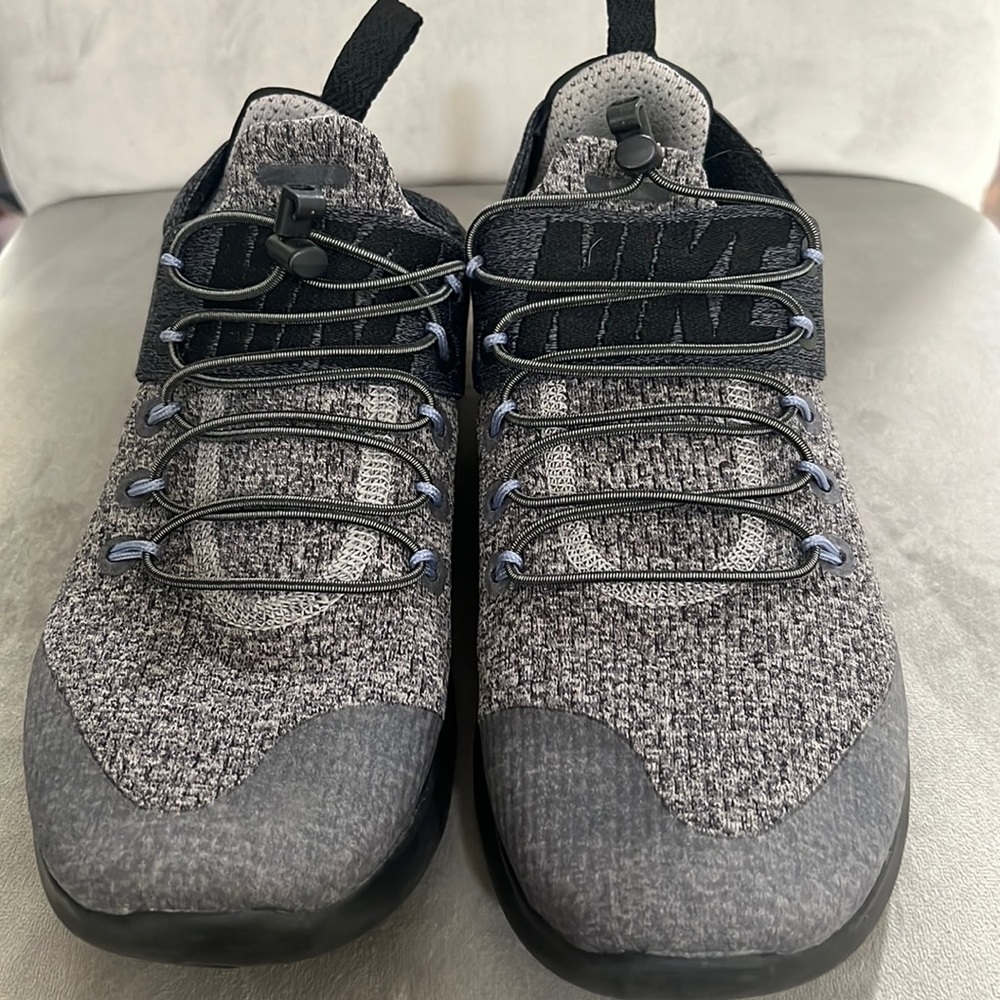 NIKE FLYKNIT SNEAKERS